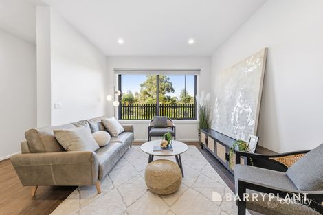 Property photo of 18 Violets Walk Rowville VIC 3178