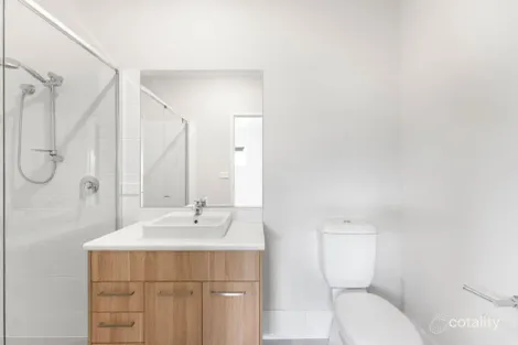 Contact Agent For Address, Dinmore, QLD 4303