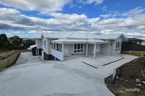 Property photo of 69 Darley Drive Darley VIC 3340