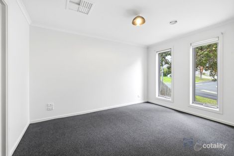 Property photo of 10 Silverdale Drive Darley VIC 3340