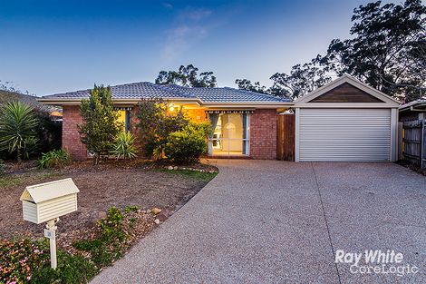 Property photo of 18 Loganberry Close Cranbourne North VIC 3977