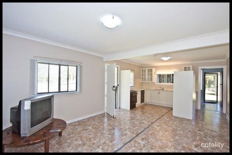 Property photo of 6 Findlay Avenue Chain Valley Bay NSW 2259