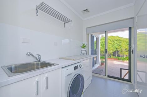 Property photo of 33 Parakeet Way Coogee WA 6166