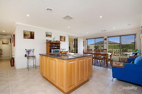 Property photo of 31 Golden Elm Court Kilmore VIC 3764