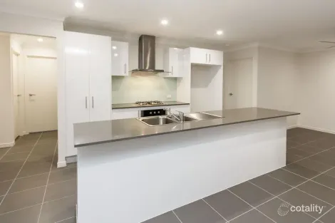 Property photo of 17 Scotland Crescent Cornubia QLD 4130