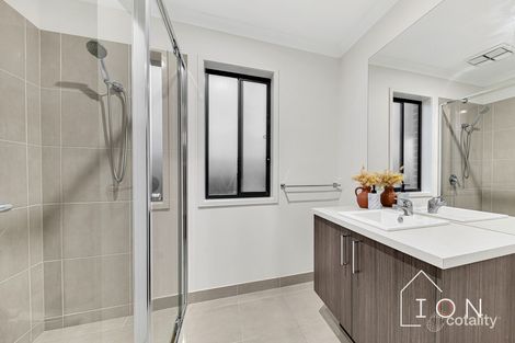 Property photo of 17 Capstone Street Clyde VIC 3978
