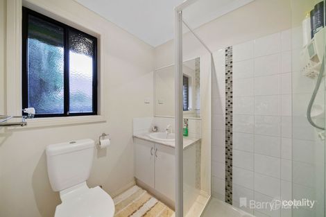 Property photo of 21 Swamp Gum Close Pakenham VIC 3810
