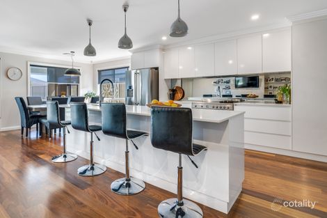 Property photo of 16 Goldstein Crescent Lloyd NSW 2650