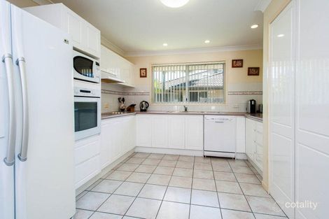 Property photo of 3 Fitzalan Circuit Arundel QLD 4214