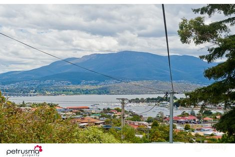 Property photo of 68 Begonia Street Lindisfarne TAS 7015