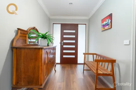 Property photo of 79 Royce Crescent Lavington NSW 2641
