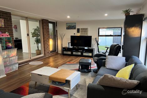 Property photo of 5 Tamworth Court Cranbourne VIC 3977