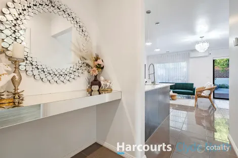 Property photo of 34 Wilkiea Crescent Cranbourne North VIC 3977