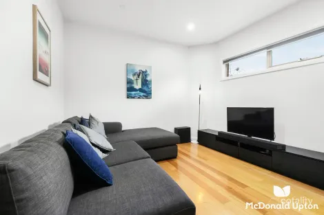 Property photo of 2/28 Danin Street Pascoe Vale VIC 3044