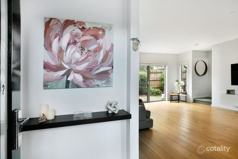 Property photo of 2/30 McMahon Road Reservoir VIC 3073