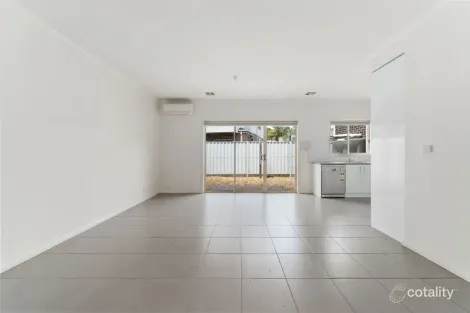 Property photo of 2/11 Birch Avenue Tullamarine VIC 3043