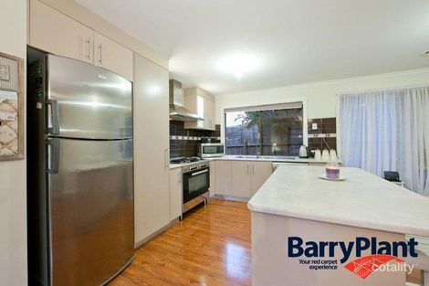 Property photo of 5 Rimes Close Cranbourne West VIC 3977