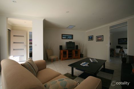 Property photo of 10 Mungo Place Flinders NSW 2529