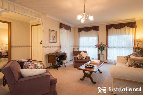 Property photo of 5 Van Der Haar Avenue Berwick VIC 3806