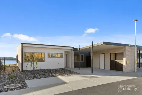 18/1b Bournville Cres, Claremont, TAS 7011
