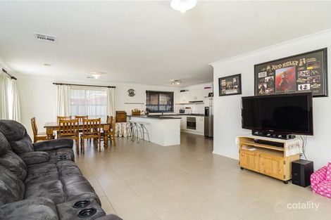 Property photo of 28 Clarafield Crescent Tarneit VIC 3029