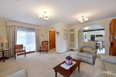 Property photo of 1 Hardy Court Berwick VIC 3806