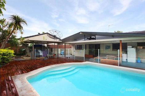 Property photo of 9 Collins Crescent Benowa QLD 4217