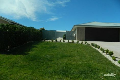 Property photo of 33 Emerald Drive Kelso NSW 2795