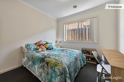 Property photo of 10/4 Black Knight Way Kurunjang VIC 3337