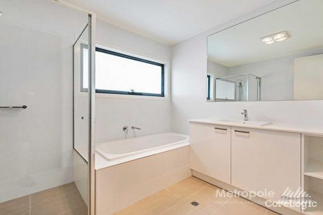 Property photo of 18A Brooks Street Bentleigh East VIC 3165