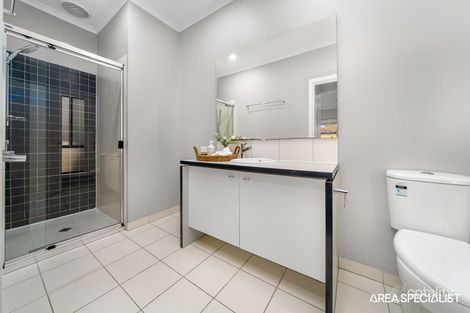 Property photo of 15 Black Wattle Way Cranbourne VIC 3977