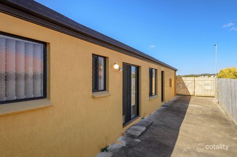 Property photo of 16 Craigmoor Court New Auckland QLD 4680