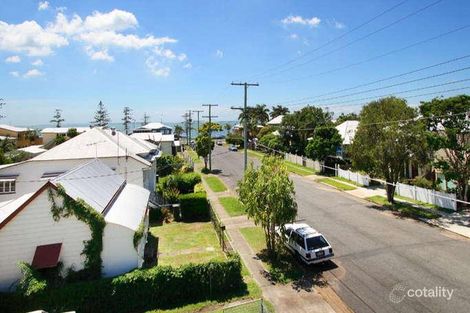 Property photo of 17 Pine Street Wynnum QLD 4178