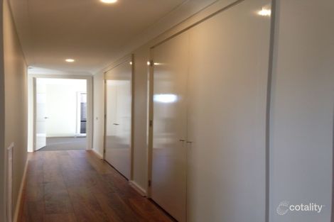 Property photo of 6 Merino Street Cobblebank VIC 3338