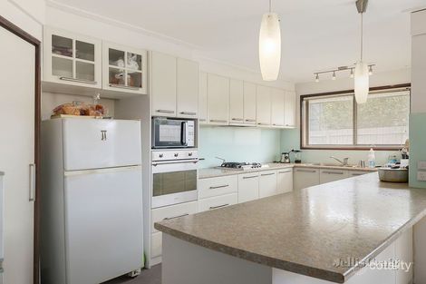 Property photo of 82 Leeds Road Mount Waverley VIC 3149