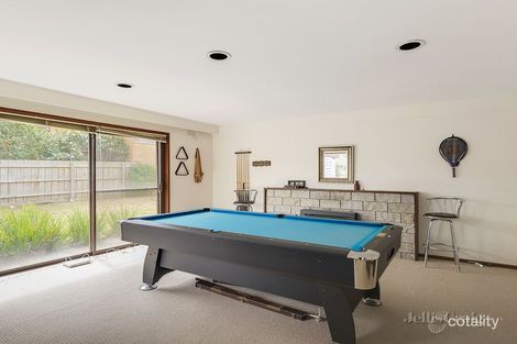 Property photo of 82 Leeds Road Mount Waverley VIC 3149