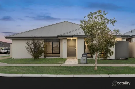 Property photo of 30 Silverthrone Road Haynes WA 6112