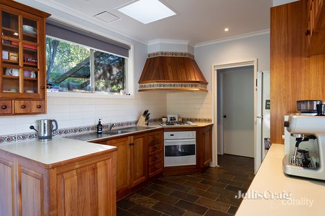 Property photo of 10 Lorraine Drive Briar Hill VIC 3088