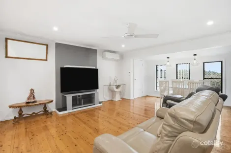 Property photo of 2 Packard Close Killarney Vale NSW 2261