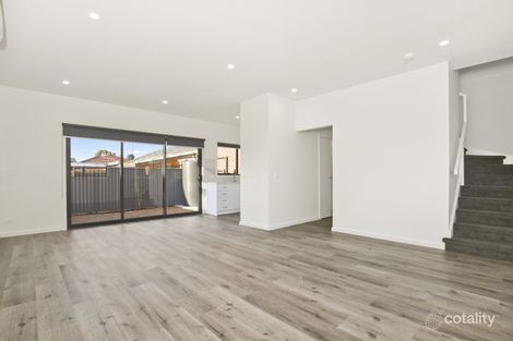 Property photo of 2/5 Bristol Road Pascoe Vale VIC 3044