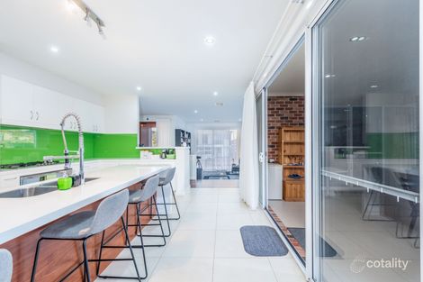 Property photo of 40 Cazneaux Crescent Weston ACT 2611