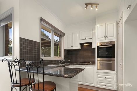 Property photo of 17 Piccadilly Close Greensborough VIC 3088