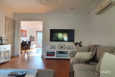 Property photo of 17 Piccadilly Close Greensborough VIC 3088