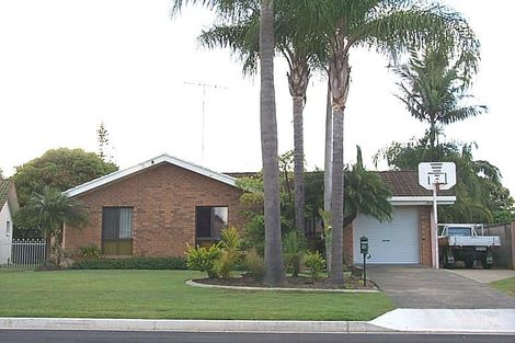 114 Tahiti Ave, Palm Beach, QLD 4221