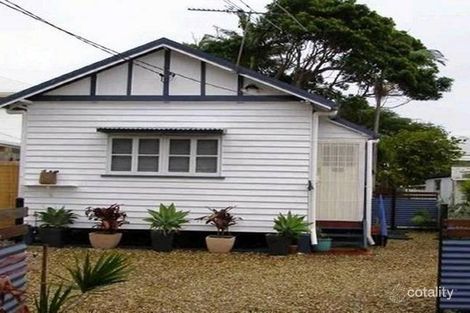 121 Prince Edward Pde, Scarborough, QLD 4020