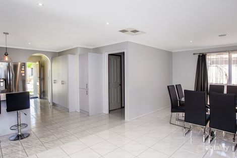 Property photo of 43 Fernlea Avenue Rowville VIC 3178