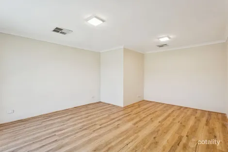 Property photo of 6 Waterway Pass Bennett Springs WA 6063