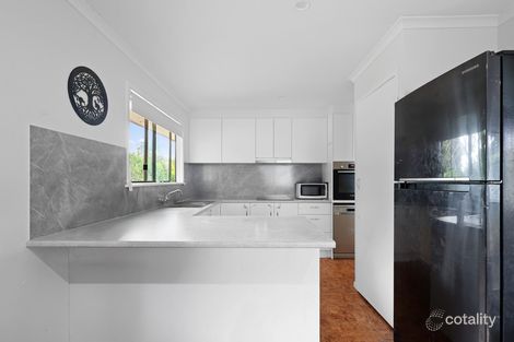 Property photo of 8 Claragh Court Kallangur QLD 4503