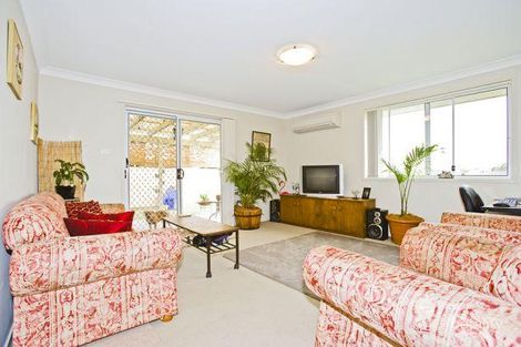 Property photo of 17 Northridge Drive Cameron Park NSW 2285