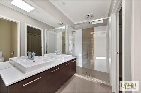 Property photo of 92 Glenrose Boulevard Clyde North VIC 3978